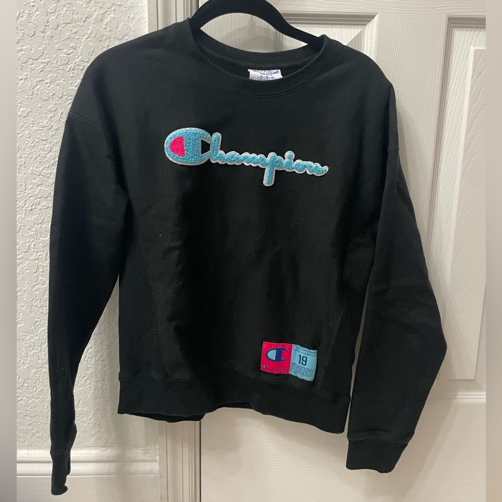 Champion black crew neck sweatshirt